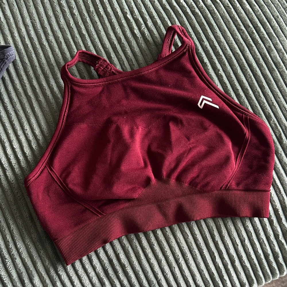 Oner active high neck sports bra size medium